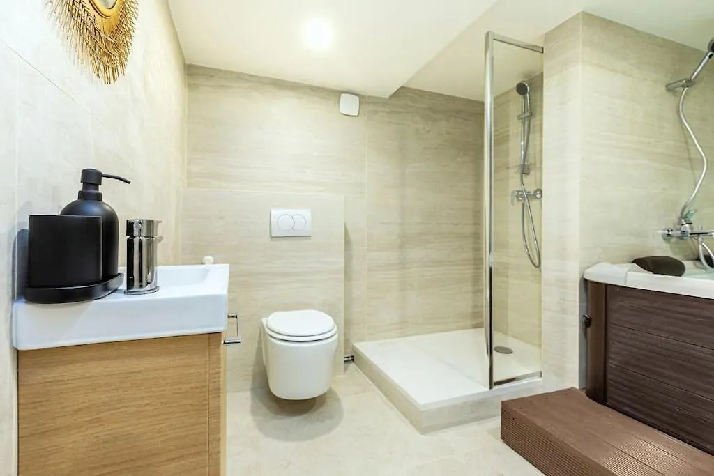 Studio Avec Jacuzzi A Proximite Des Champs-Elysees Paris