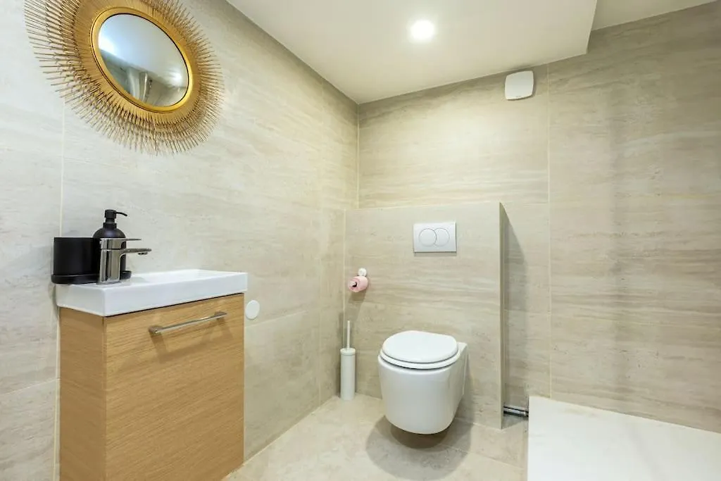 Studio Avec Jacuzzi A Proximite Des Champs-Elysees Paris 0*,